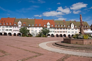 Die Schuldnerberatung in Freudenstadt hilft Menschen auf dem Weg in die Schuldenfreiheit.